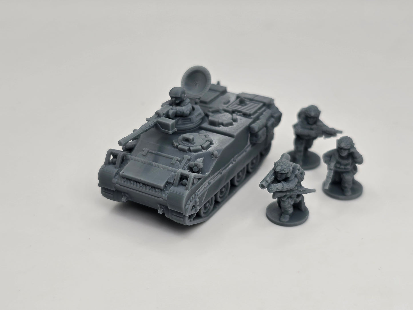 Lynx Reconnaissance vehicle  (+15mm scale)