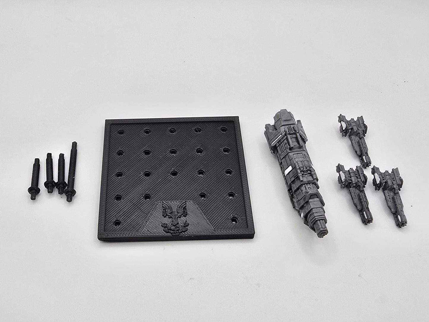 Painted Marathon Cruiser and 3x Paris frigates for Halo Fleet Battles